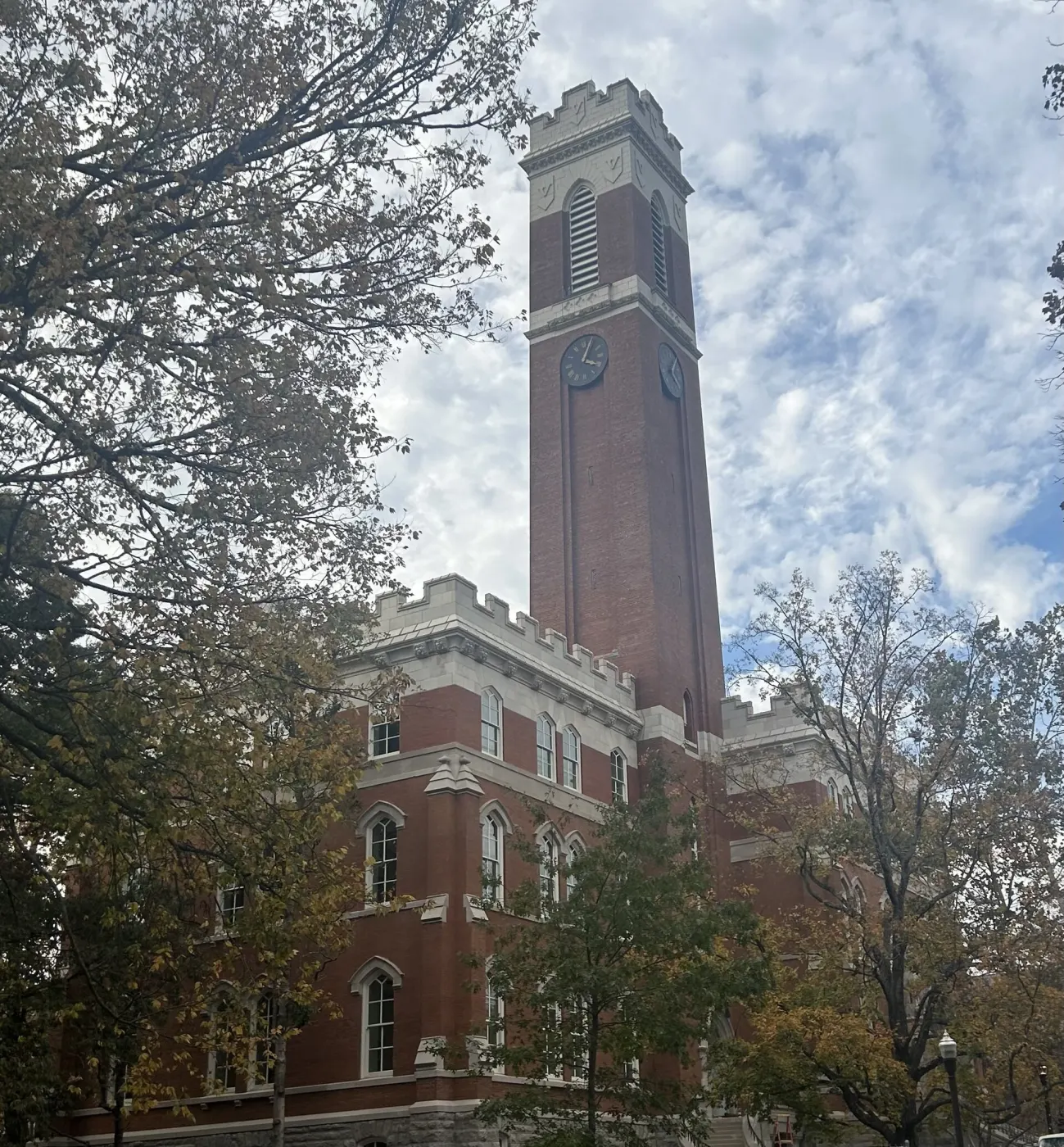 Kirkland Hall at Vanderbilt University, where Alex studied (Wikimedia Commons, credit needed)