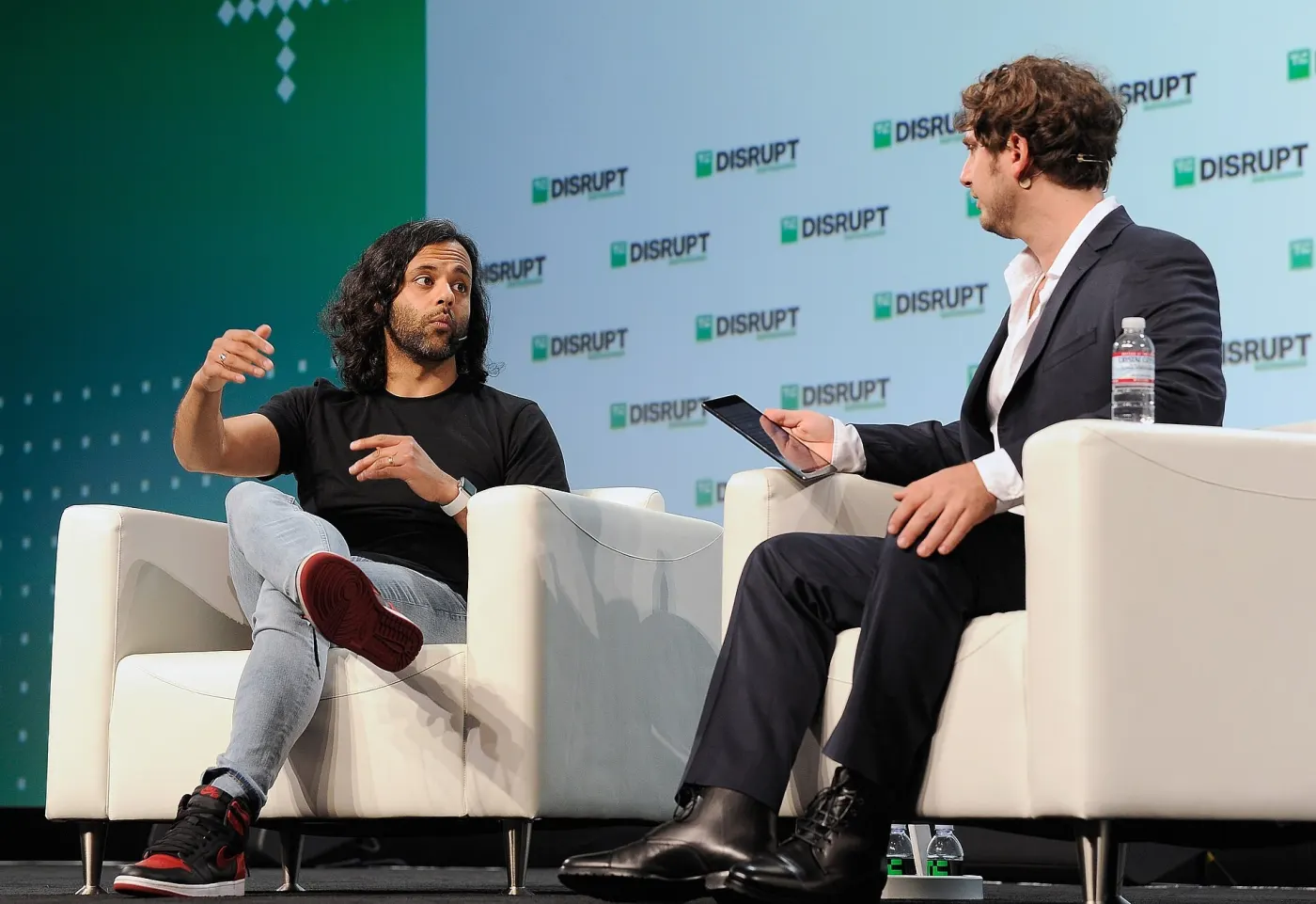 Baiju Bhatt on stage at TechCrunch Disrupt, 2018 (Wikimedia Commons, credit needed)