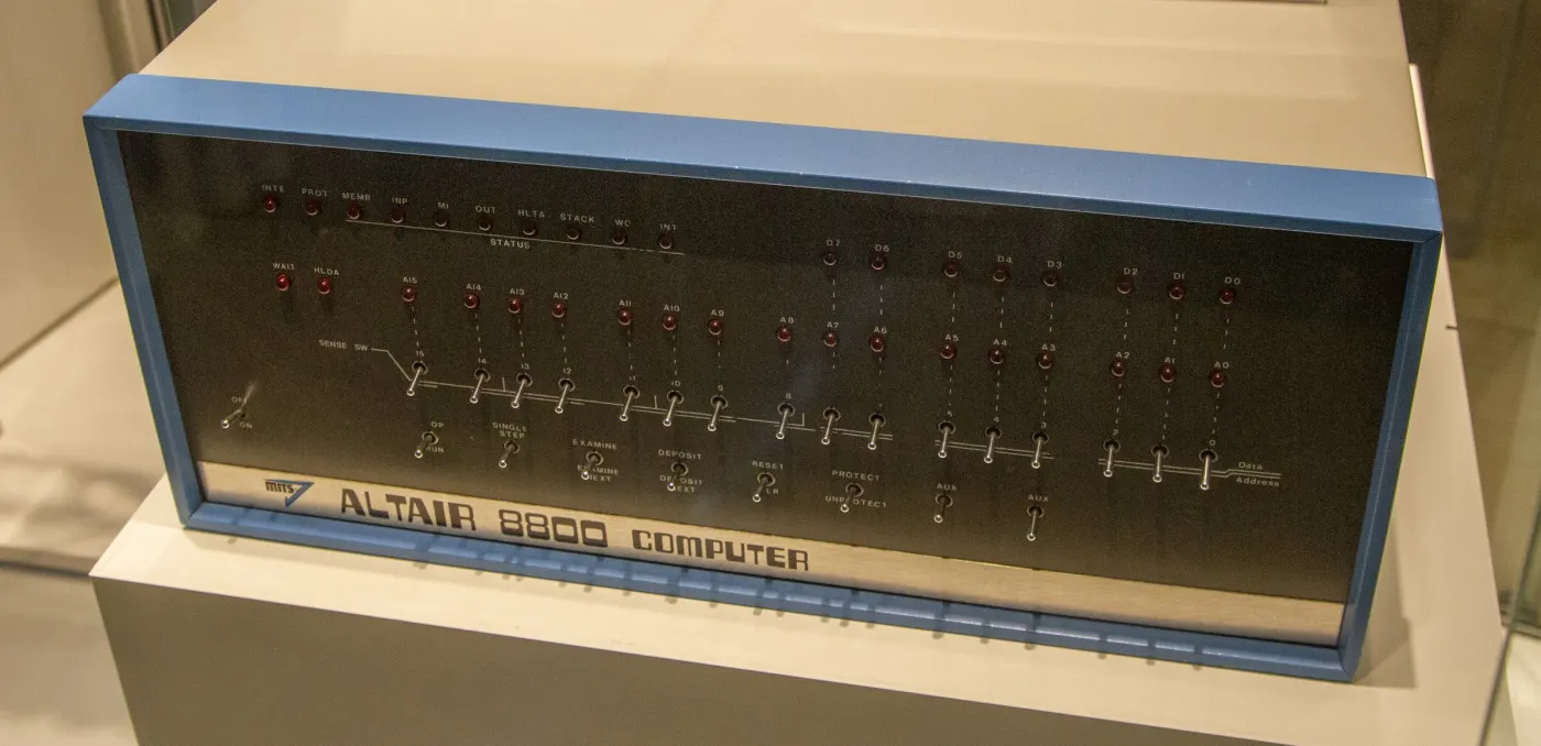 Altair 8800 close view