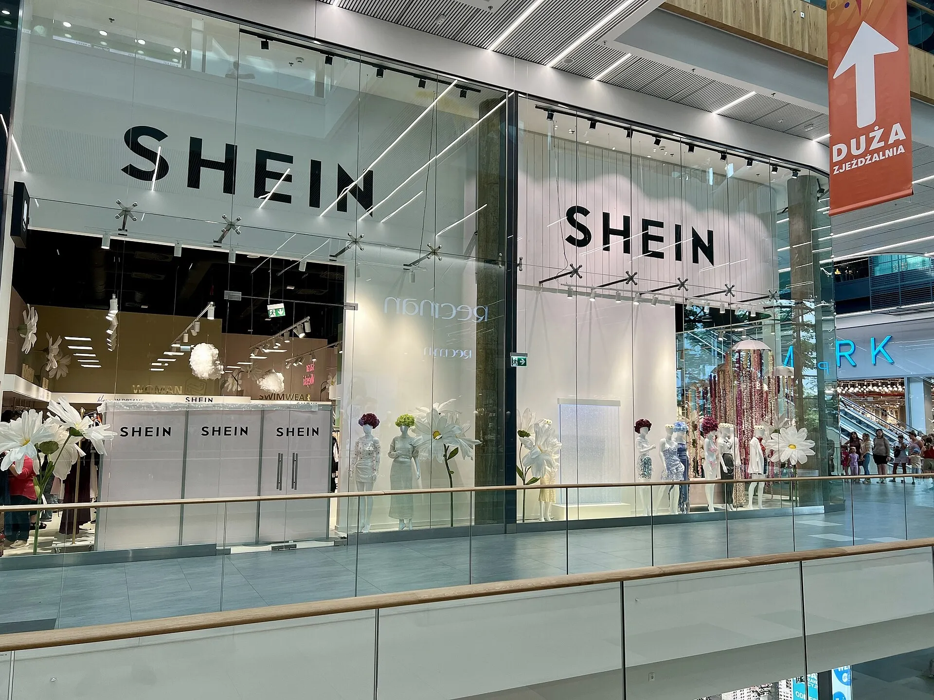 A SHEIN store in Warsaw, Poland (Wikimedia Commons, credit needed)