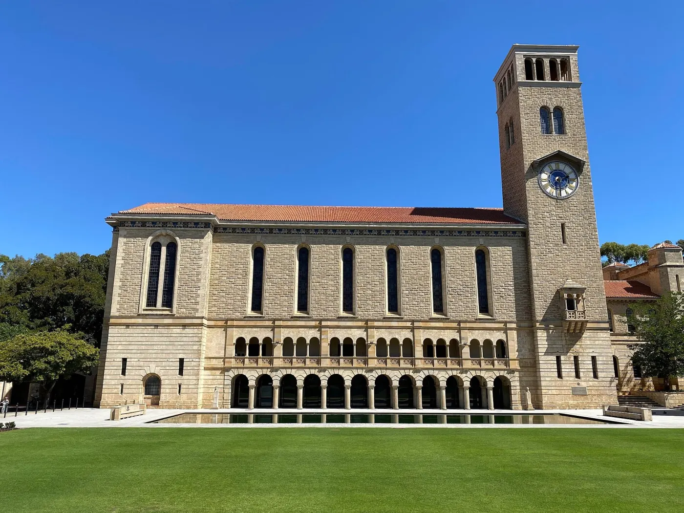 The University of Western Australia in Perth, where Cliff and Melanie met (Wikimedia Commons, credit needed)