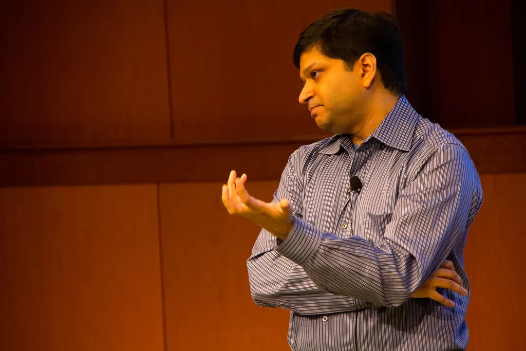 Dharmesh Shah speaking at Business of Software event (Flickr via Openverse, License: by 2.0, credit: unknown)