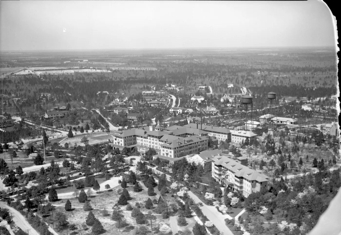 Historic aerial of Pinehurst resort grounds