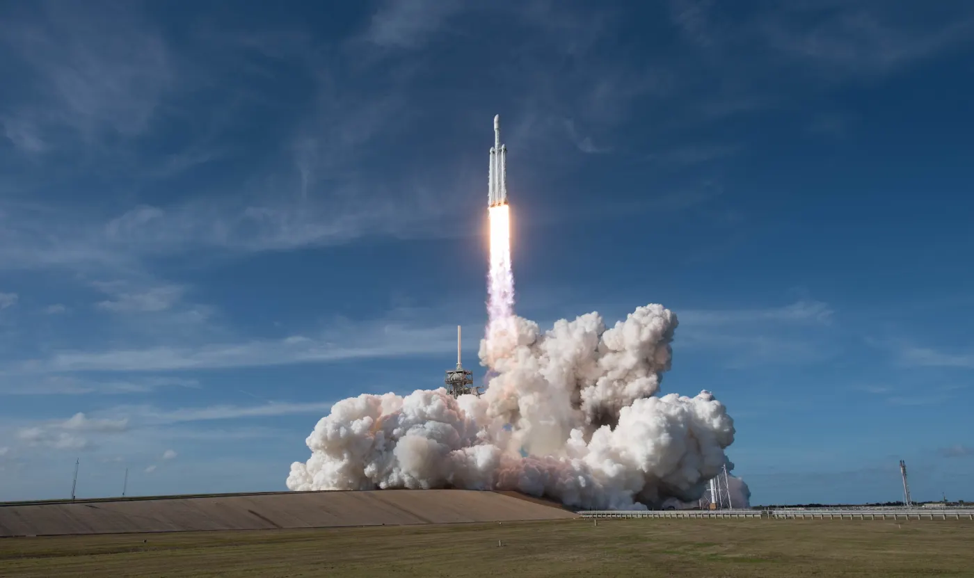 SpaceX Falcon Heavy first launch