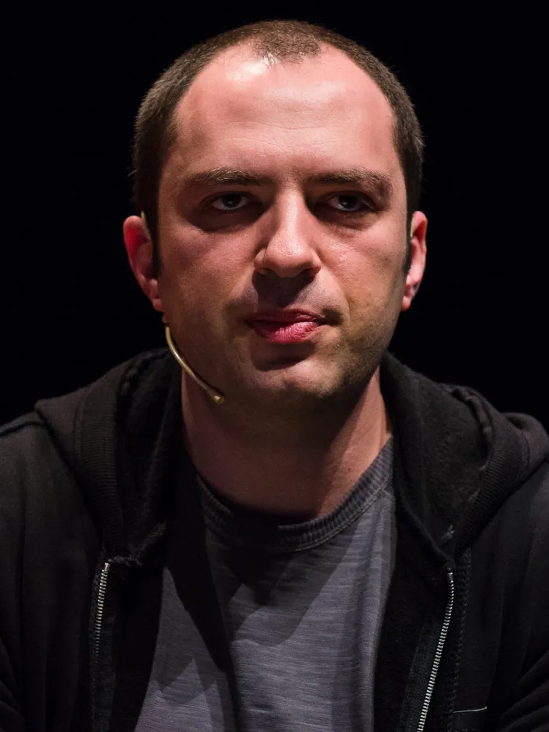 Koum speaking on stage, Barcelona 2014