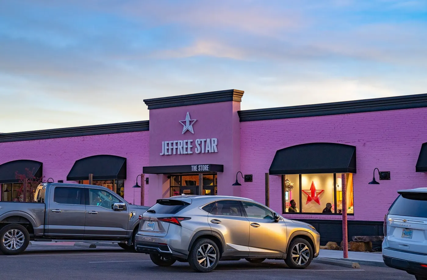 Jeffree Star's store in Casper, Wyoming (Wikimedia Commons, License: CC‑BY‑SA 3.0, credit: unknown)