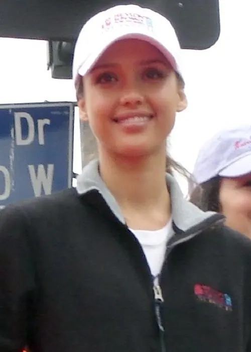 Jessica Alba cropped portrait (Wikimedia Commons, License: see Commons page, credit: creator)