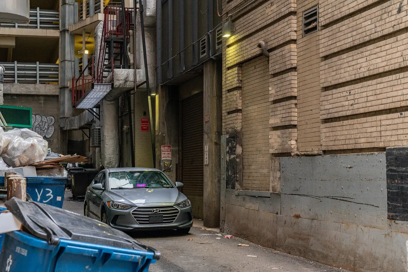 A Lyft car in Pittsburgh (Wikimedia Commons, CC BY-SA 2.0)