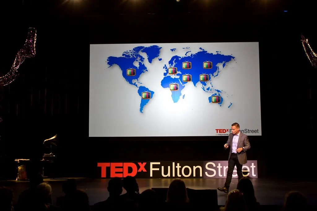 Kevin Harrington interacting with the audience at TEDxFultonStreet (Flickr via Openverse, by-nc-nd 2.0, credit: tedxfultonstreet)