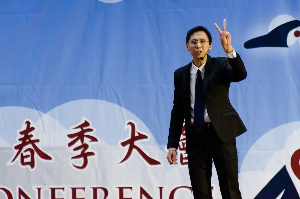 Kevin Lin speaking at the 2013 International Speech competition (2nd place) (Jon@th@nC)