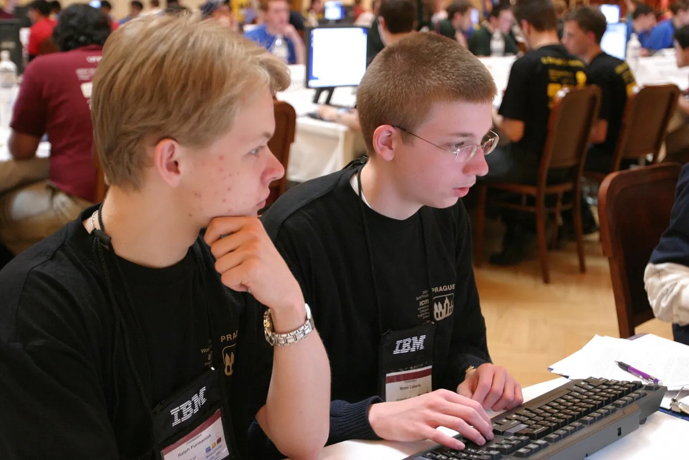 Matei Zaharia (right) at the 2004 ACM ICPC World Finals in Prague (Wikimedia Commons, credit needed)