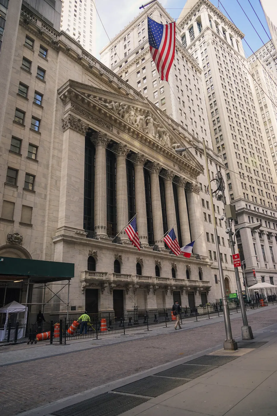 The New York Stock Exchange, where Cloudflare listed in 2019 (Wikimedia Commons, credit needed)