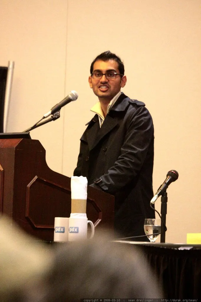 Neil Patel on the Sleazy Linkbait panel at SearchFest 2009. (Flickr via Openverse, by-nc-sa 2.0, sean dreilinger)