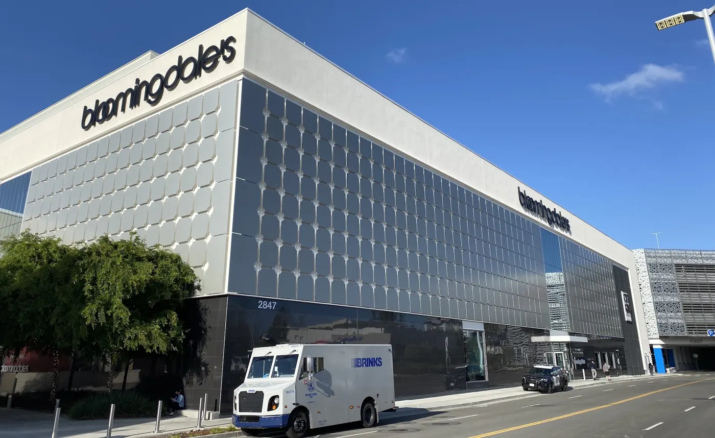 Bloomingdale's storefront