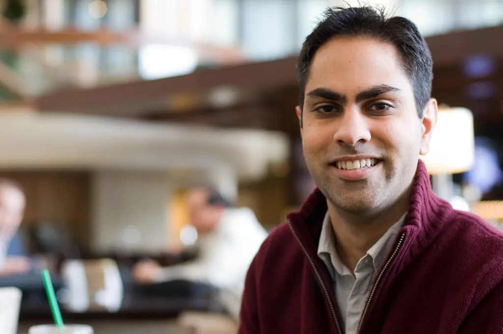 Portrait of Ramit Sethi from his @ramit Twitter profile (Flickr via Openverse, by-nd 2.0, credit: technotheory)